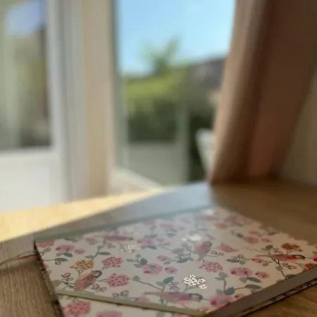 Les Vagues Dorees - Kiwi